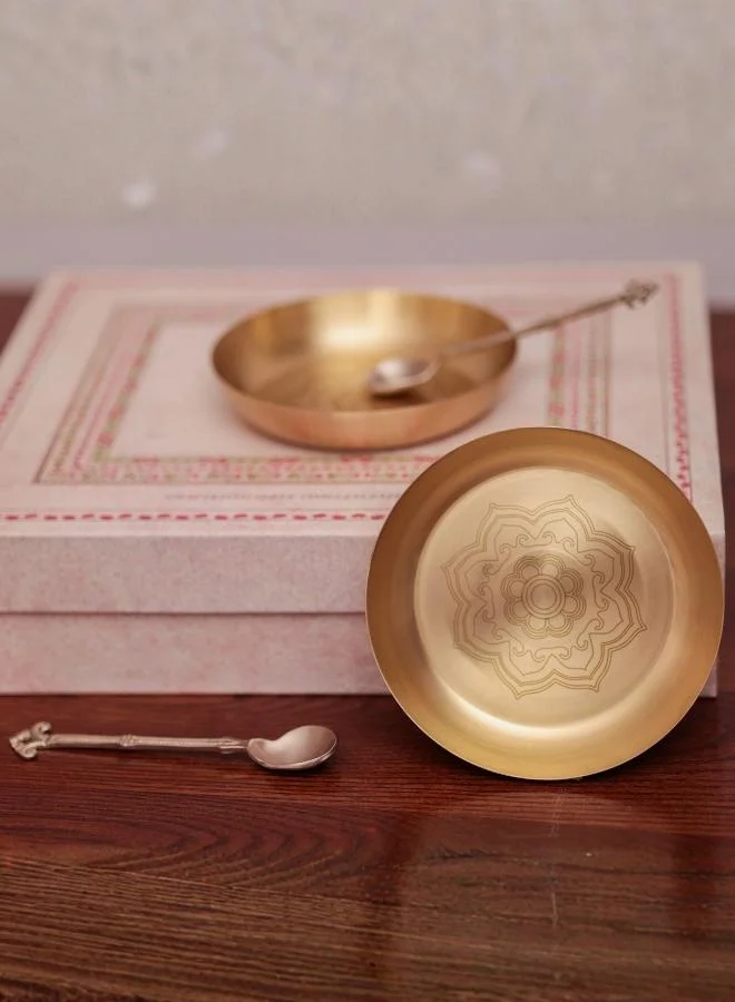 كازا كيسيرا طبق نحاسي محفور من كاسا كيسيرا مع ملعقة متطابقة - أواني تقديم ملكية أنيقة للمنزل والطاولة والهدايا